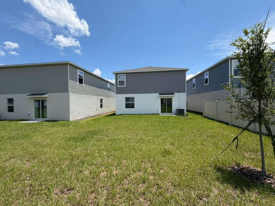 For Rent: $2,200 (4 beds, 2 baths, 1874 Square Feet)