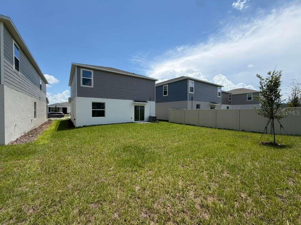 For Rent: $2,200 (4 beds, 2 baths, 1874 Square Feet)