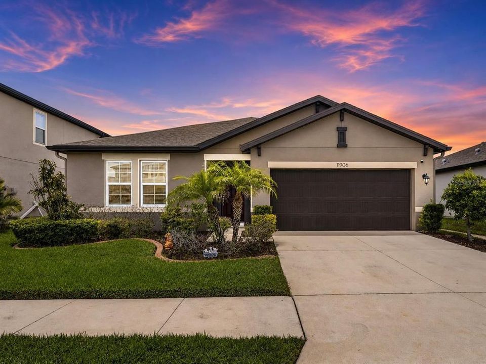 For Sale: $415,000 (3 beds, 2 baths, 1752 Square Feet)