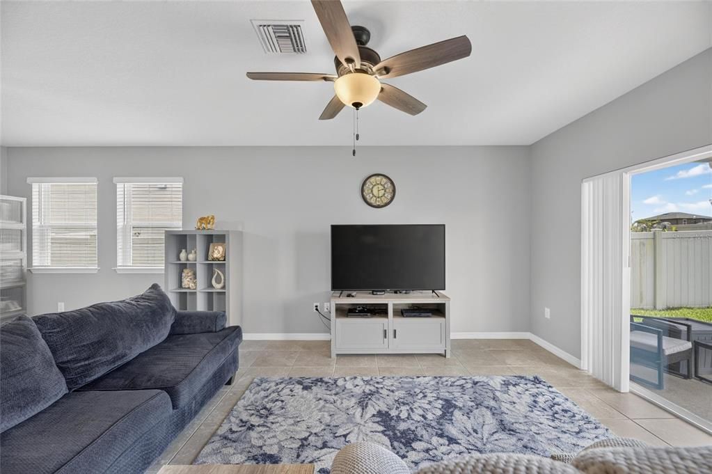For Sale: $415,000 (3 beds, 2 baths, 1752 Square Feet)