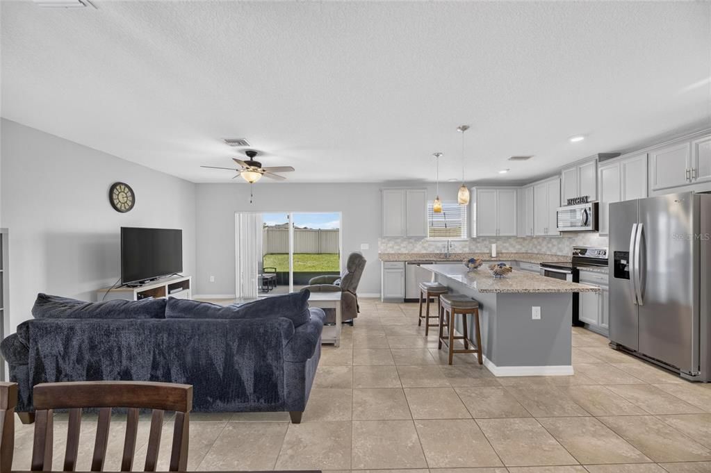 For Sale: $415,000 (3 beds, 2 baths, 1752 Square Feet)
