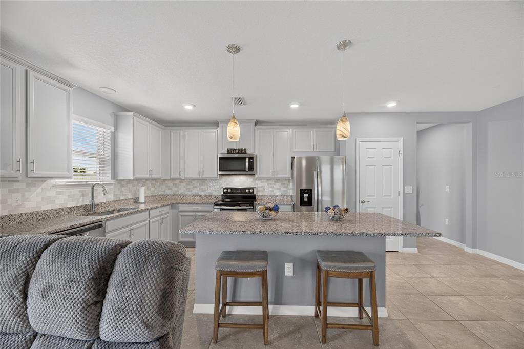 For Sale: $415,000 (3 beds, 2 baths, 1752 Square Feet)
