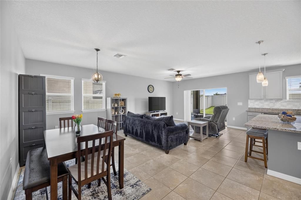 For Sale: $415,000 (3 beds, 2 baths, 1752 Square Feet)