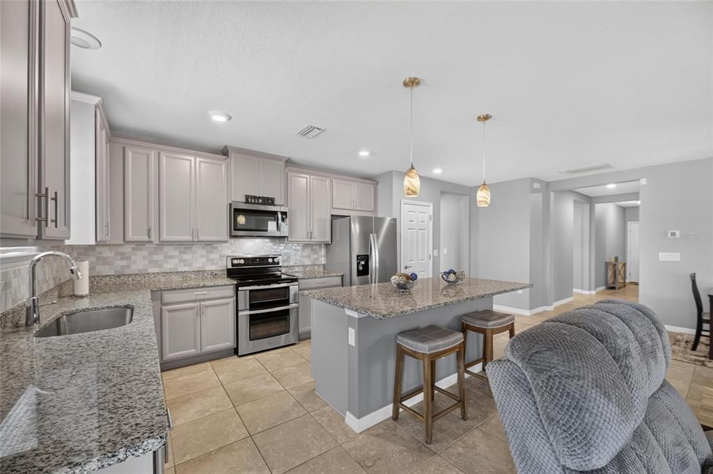 For Sale: $415,000 (3 beds, 2 baths, 1752 Square Feet)
