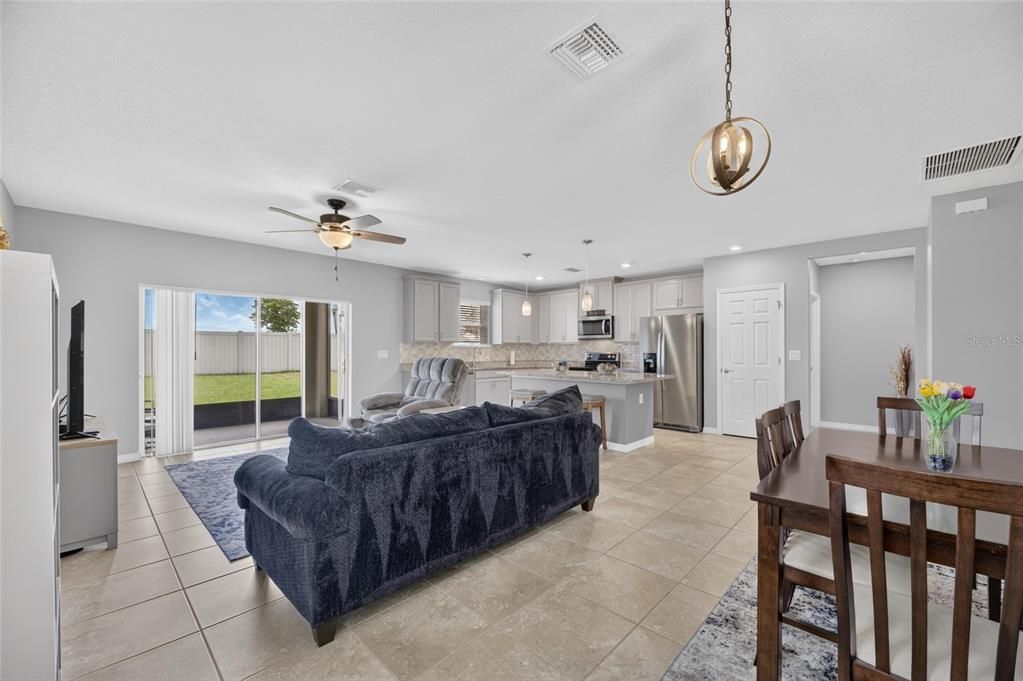For Sale: $415,000 (3 beds, 2 baths, 1752 Square Feet)