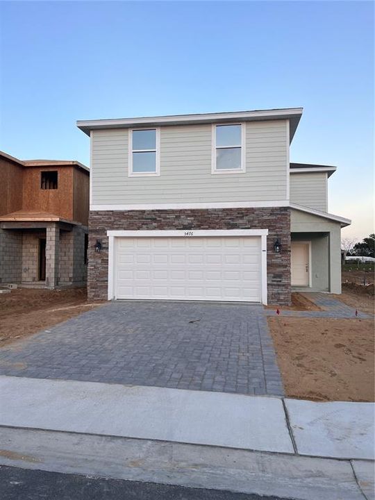 Recently Sold: $372,500 (3 beds, 3 baths, 2160 Square Feet)