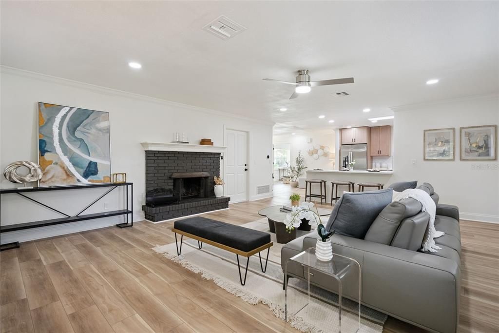 For Sale: $499,500 (3 beds, 2 baths, 1683 Square Feet)