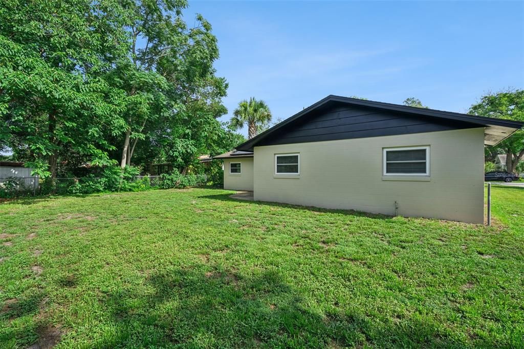 For Sale: $499,500 (3 beds, 2 baths, 1683 Square Feet)
