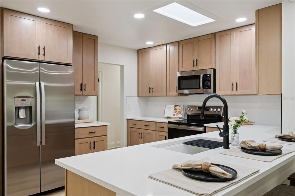 For Sale: $499,500 (3 beds, 2 baths, 1683 Square Feet)
