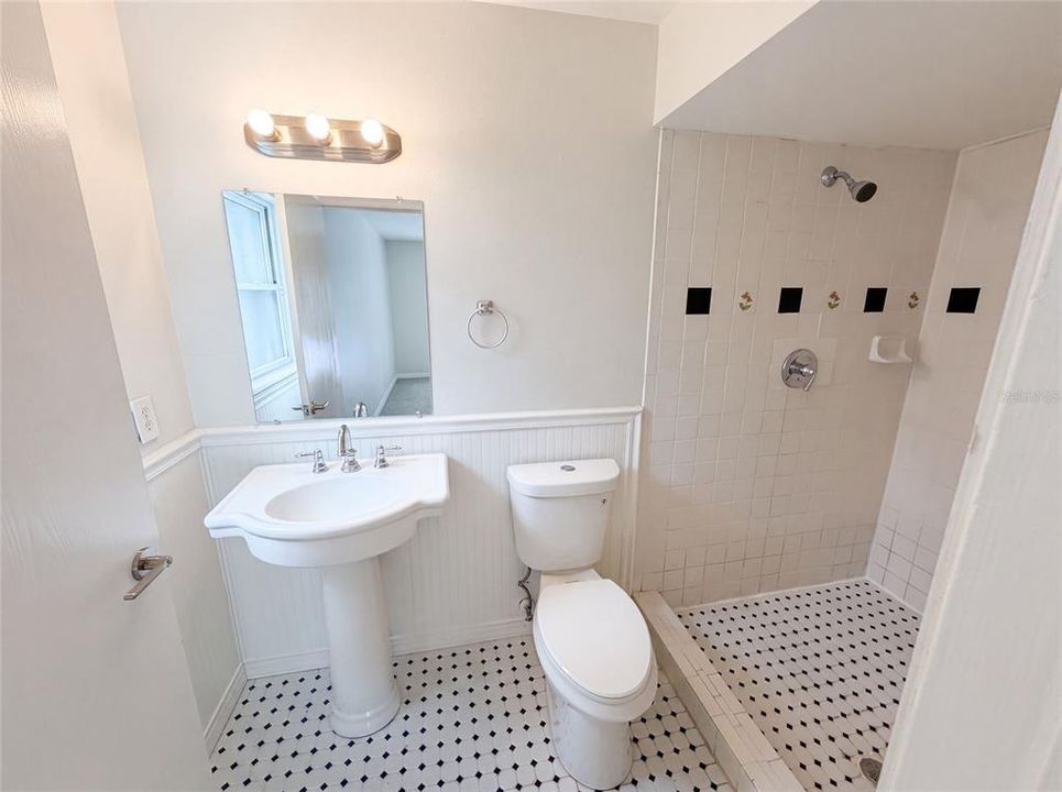 For Sale: $430,000 (3 beds, 2 baths, 1831 Square Feet)