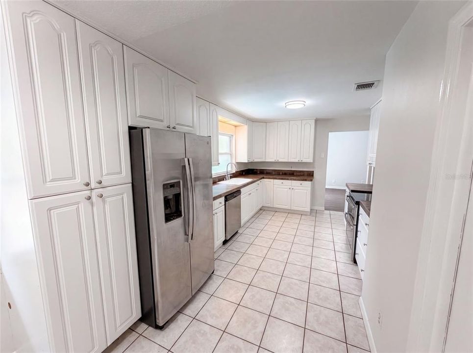 For Sale: $430,000 (3 beds, 2 baths, 1831 Square Feet)