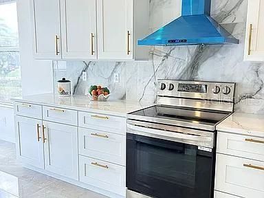 En Venta: $949,000 (4 camas, 2 baños, 2466 Pies cuadrados)