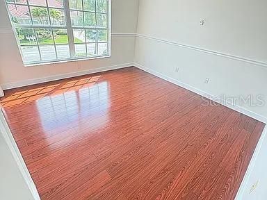 En Venta: $949,000 (4 camas, 2 baños, 2466 Pies cuadrados)