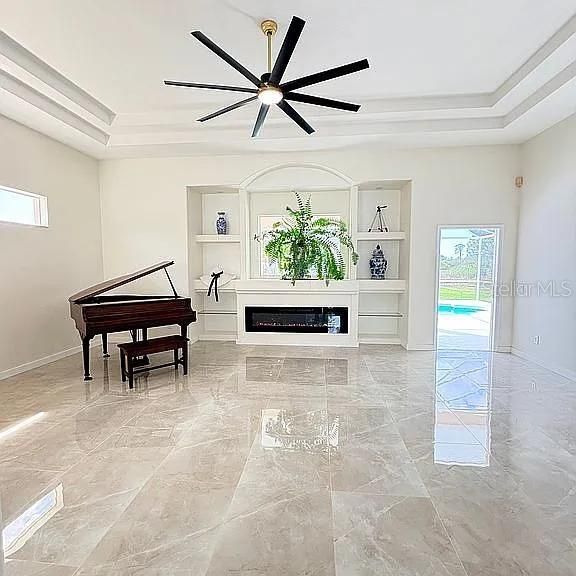 En Venta: $949,000 (4 camas, 2 baños, 2466 Pies cuadrados)