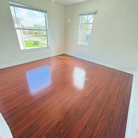 En Venta: $949,000 (4 camas, 2 baños, 2466 Pies cuadrados)