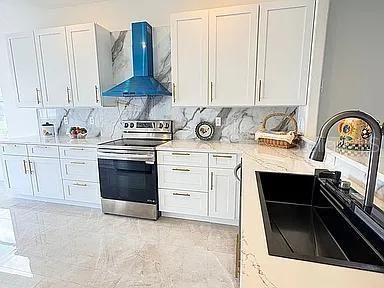 En Venta: $949,000 (4 camas, 2 baños, 2466 Pies cuadrados)