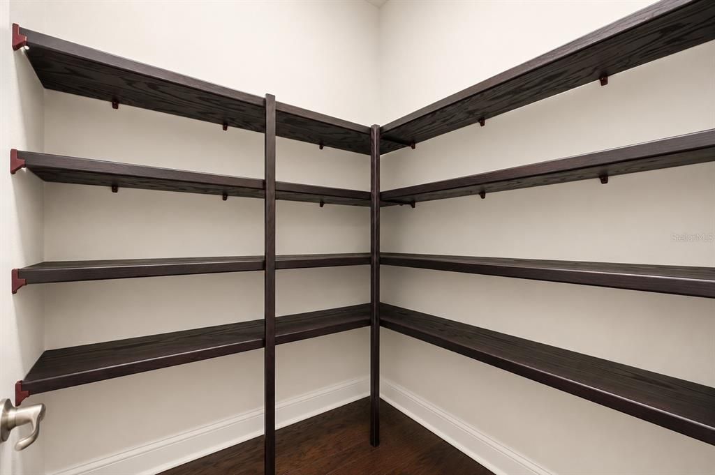 В аренду: $6,999 (4 спален, 4 ванн, 3375 Квадратных фут)