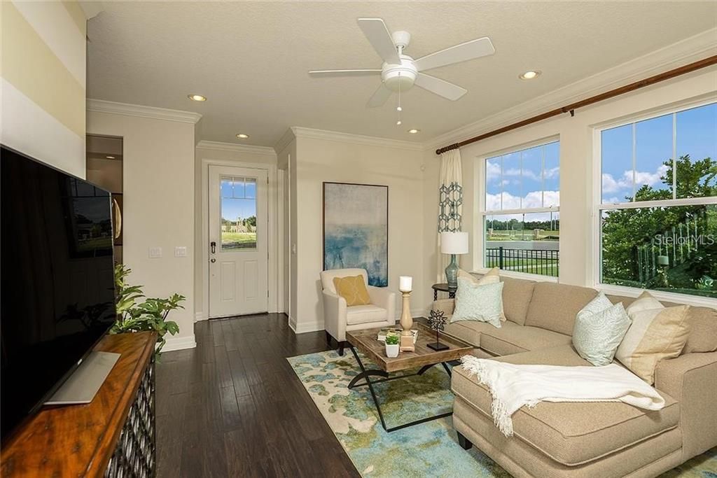 For Rent: $2,600 (3 beds, 2 baths, 1690 Square Feet)