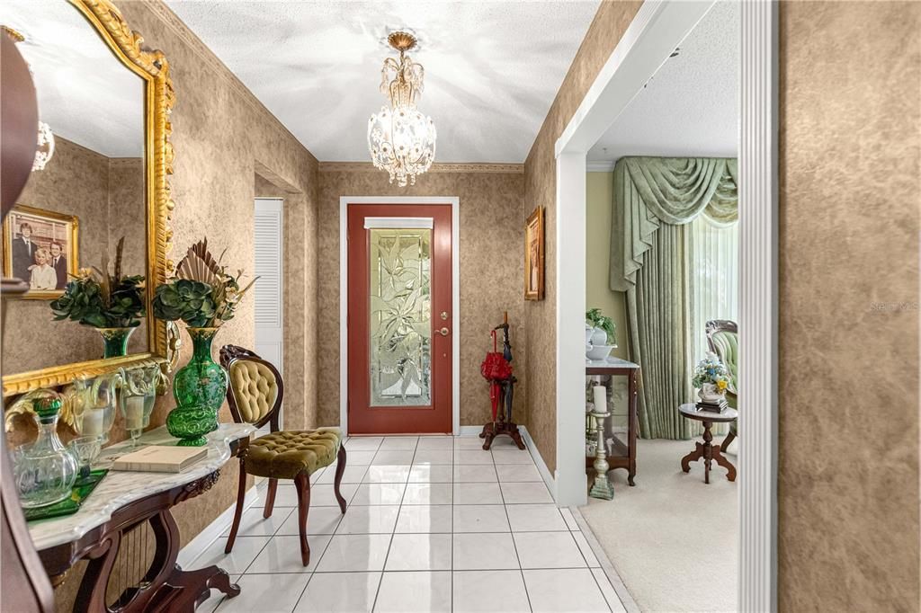 For Sale: $389,900 (3 beds, 2 baths, 2202 Square Feet)