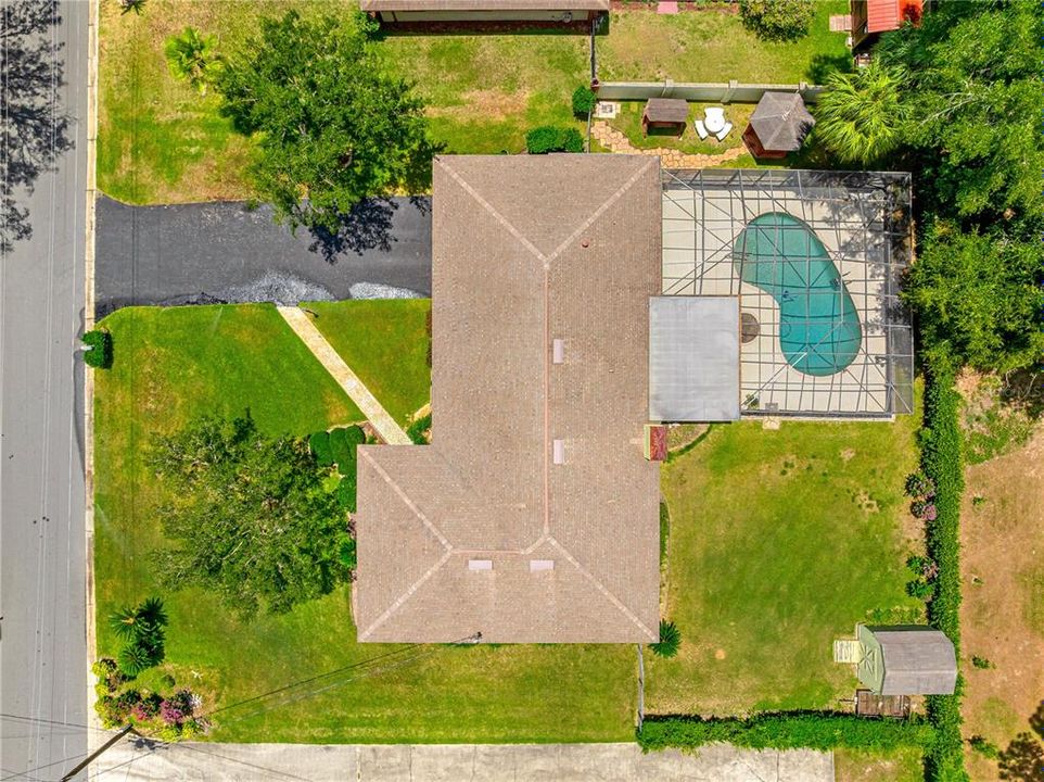 For Sale: $389,900 (3 beds, 2 baths, 2202 Square Feet)