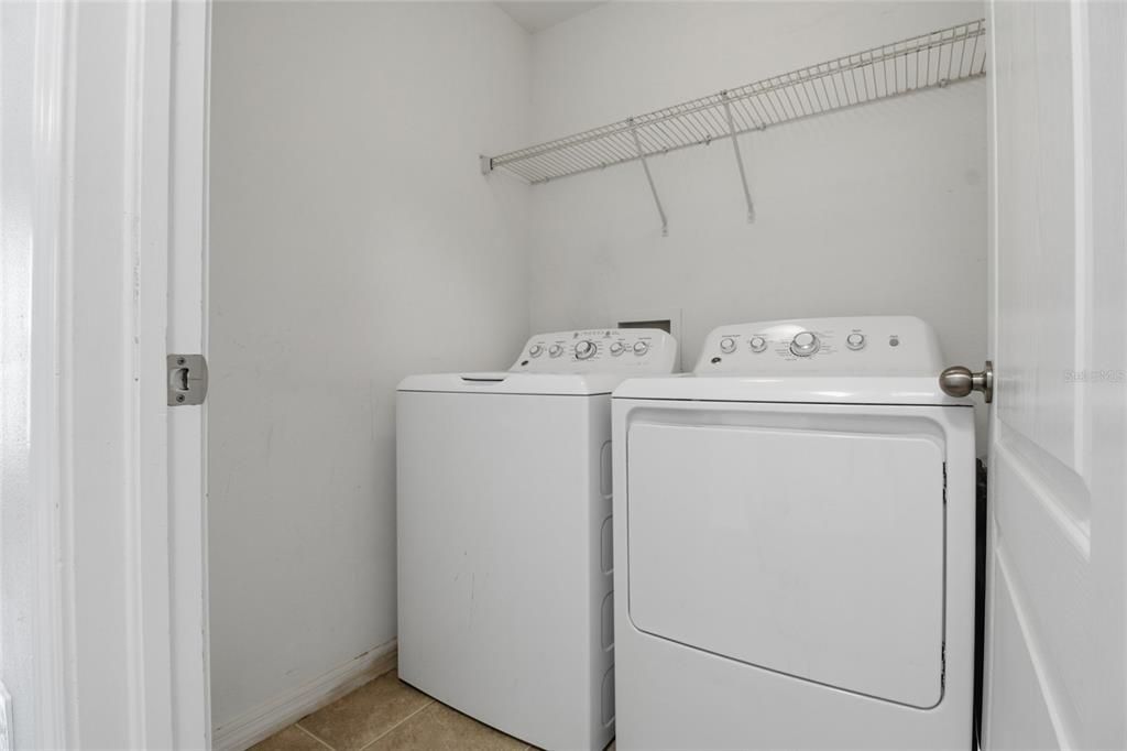 На продажу: $295,000 (3 спален, 2 ванн, 1348 Квадратных фут)