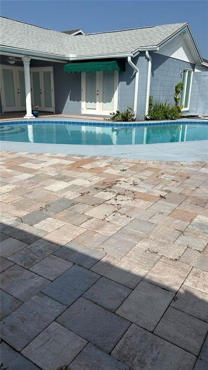 For Rent: $2,700 (3 beds, 2 baths, 1374 Square Feet)