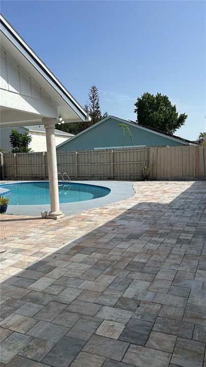 For Rent: $2,700 (3 beds, 2 baths, 1374 Square Feet)