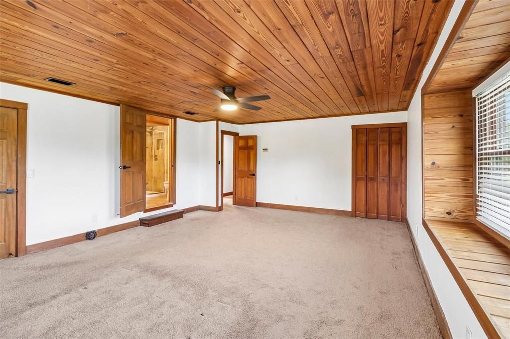 En Venta: $995,000 (3 camas, 2 baños, 2232 Pies cuadrados)