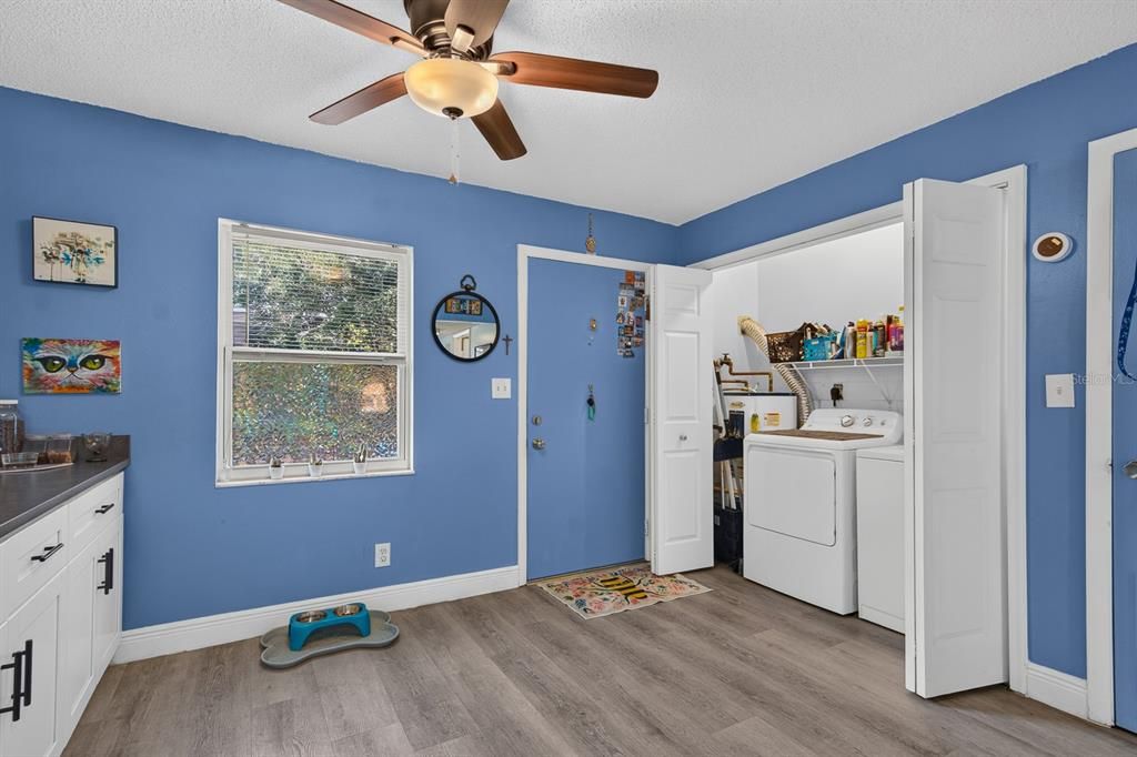 For Sale: $219,000 (2 beds, 1 baths, 1150 Square Feet)