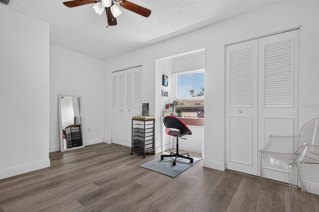 For Sale: $219,000 (2 beds, 1 baths, 1150 Square Feet)