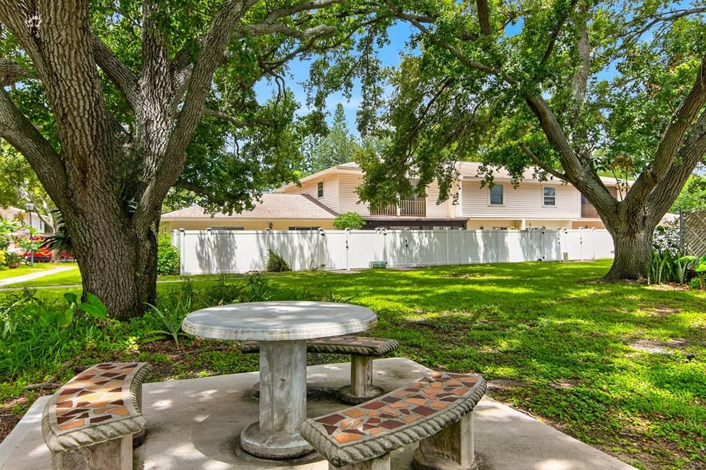 For Sale: $219,000 (2 beds, 1 baths, 1150 Square Feet)