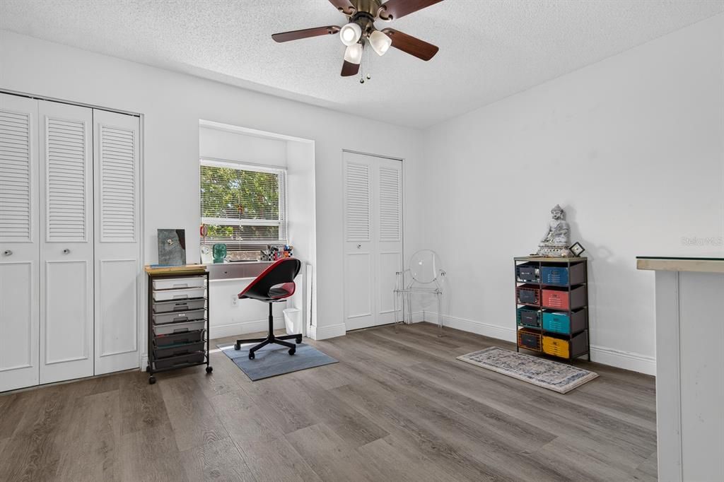 For Sale: $219,000 (2 beds, 1 baths, 1150 Square Feet)