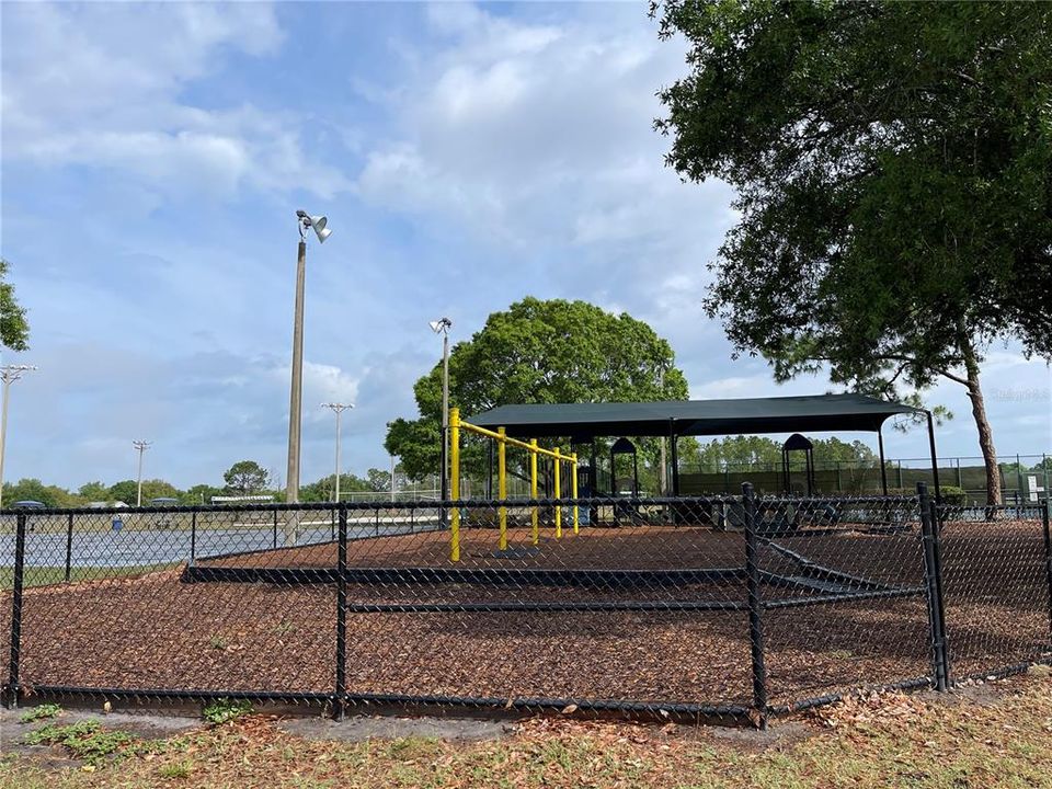 For Rent: $1,650 (3 beds, 2 baths, 1408 Square Feet)