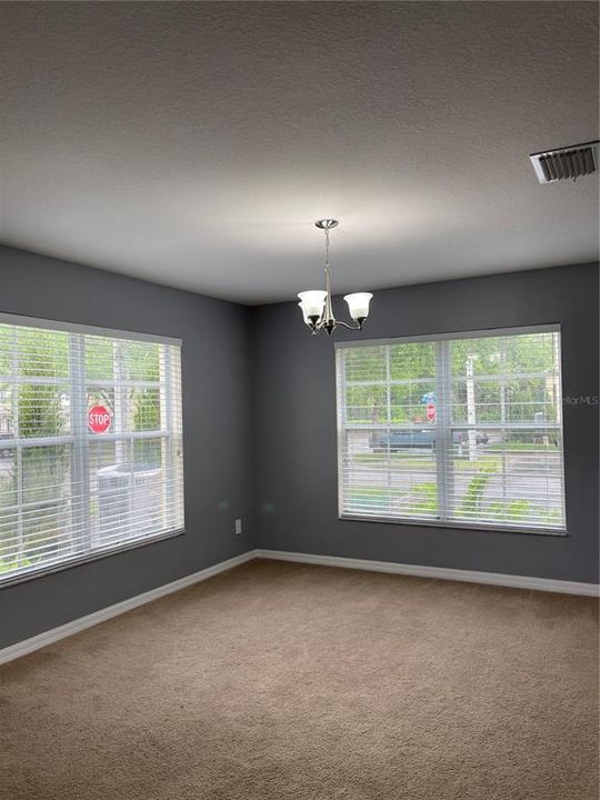 For Rent: $1,650 (3 beds, 2 baths, 1408 Square Feet)