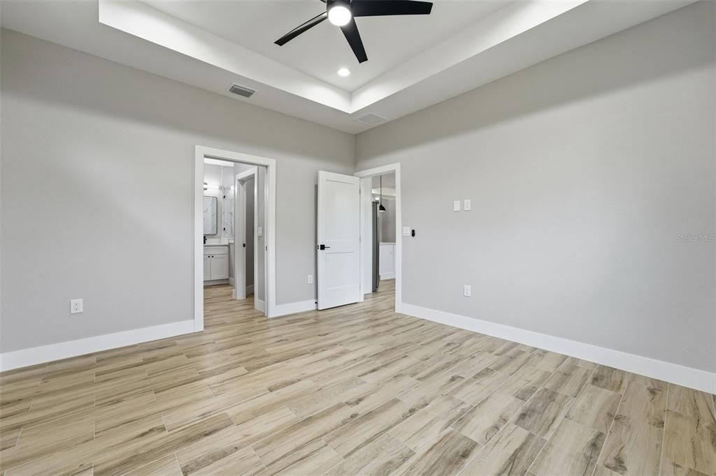 For Sale: $369,900 (3 beds, 2 baths, 1660 Square Feet)