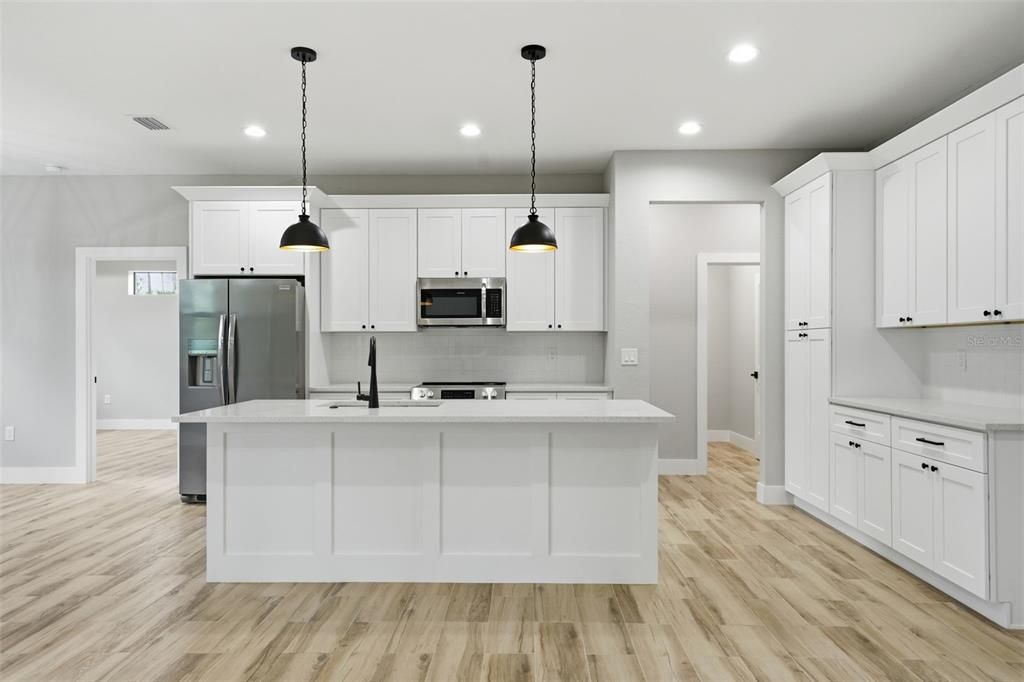 For Sale: $369,900 (3 beds, 2 baths, 1660 Square Feet)