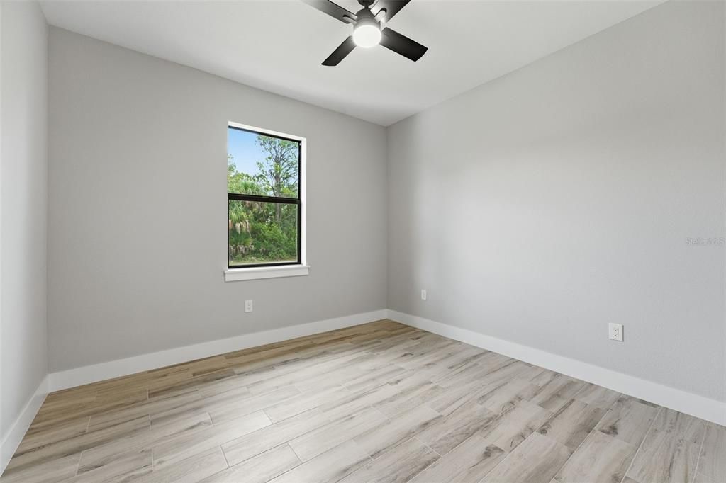 For Sale: $369,900 (3 beds, 2 baths, 1660 Square Feet)