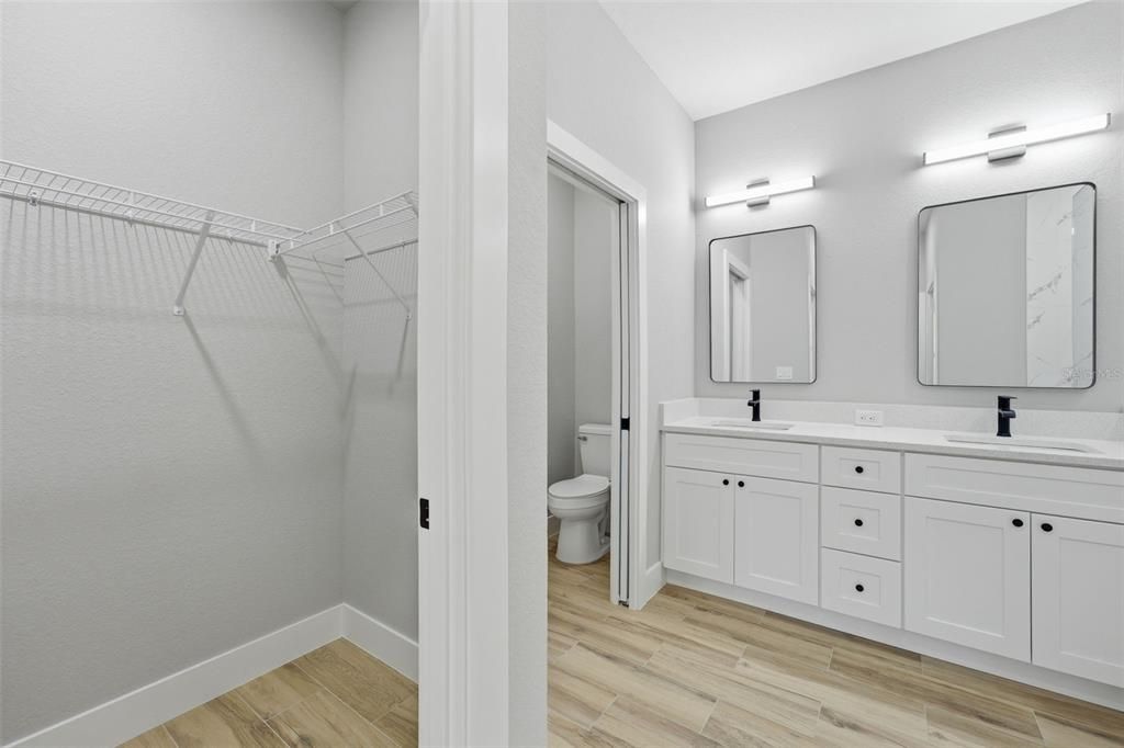 For Sale: $369,900 (3 beds, 2 baths, 1660 Square Feet)