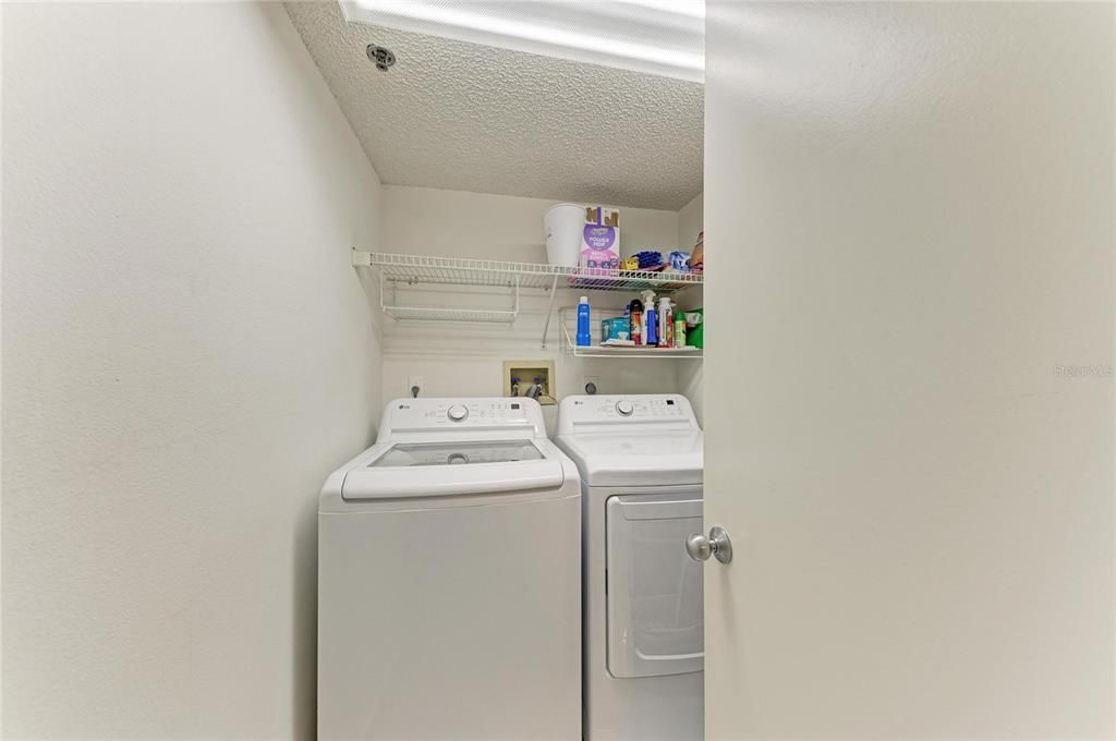 For Sale: $225,000 (2 beds, 2 baths, 1212 Square Feet)