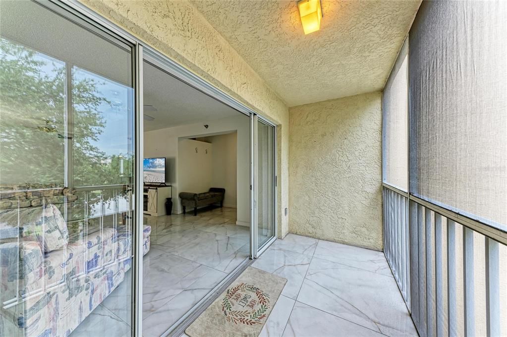 For Sale: $225,000 (2 beds, 2 baths, 1212 Square Feet)