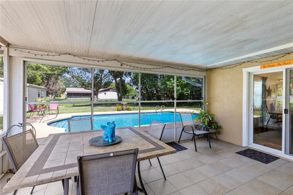 For Sale: $399,999 (3 beds, 2 baths, 1759 Square Feet)