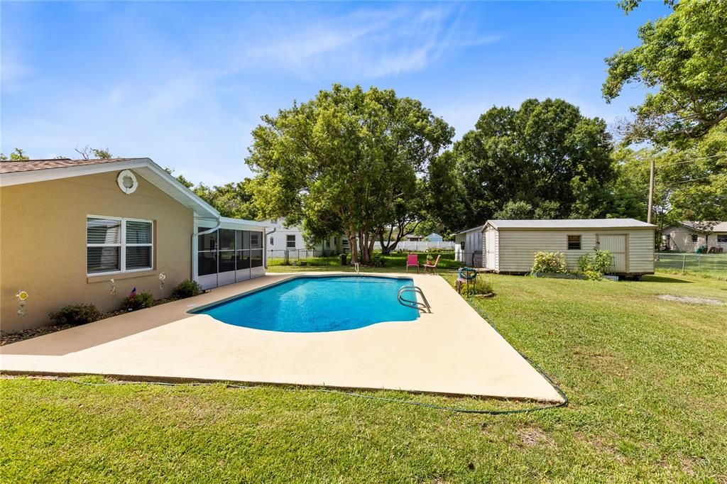 For Sale: $399,999 (3 beds, 2 baths, 1759 Square Feet)