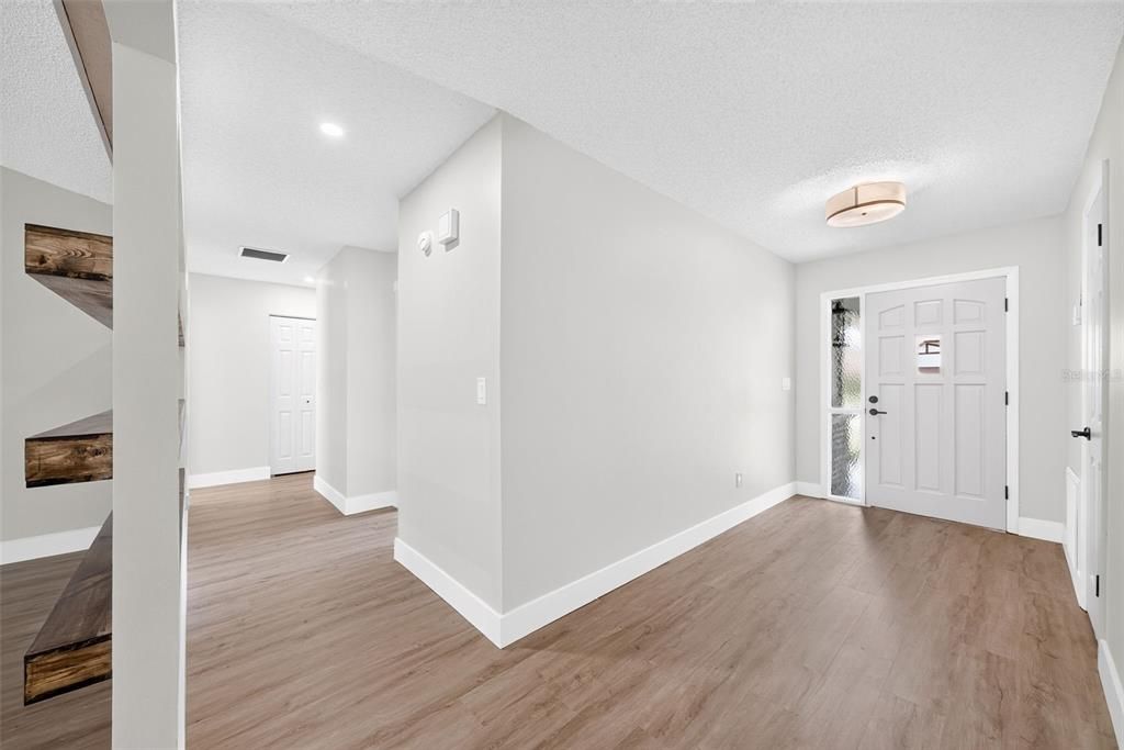 For Sale: $419,000 (3 beds, 2 baths, 1708 Square Feet)