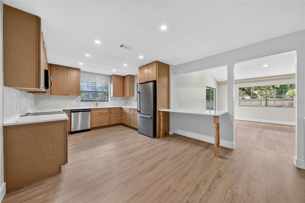 For Sale: $419,000 (3 beds, 2 baths, 1708 Square Feet)