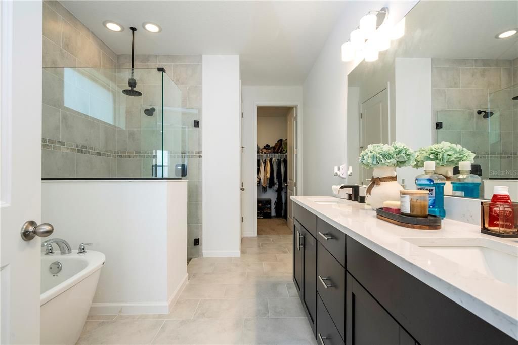For Sale: $695,990 (5 beds, 3 baths, 3366 Square Feet)