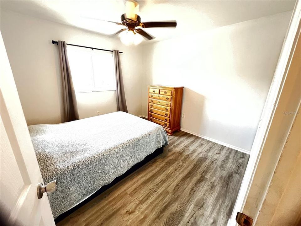 For Sale: $141,000 (2 beds, 2 baths, 868 Square Feet)