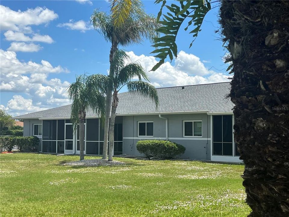 For Sale: $141,000 (2 beds, 2 baths, 868 Square Feet)