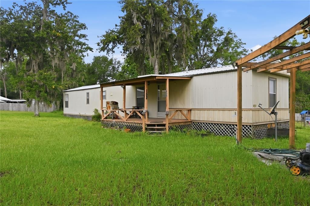 For Sale: $87,000 (2 beds, 2 baths, 924 Square Feet)