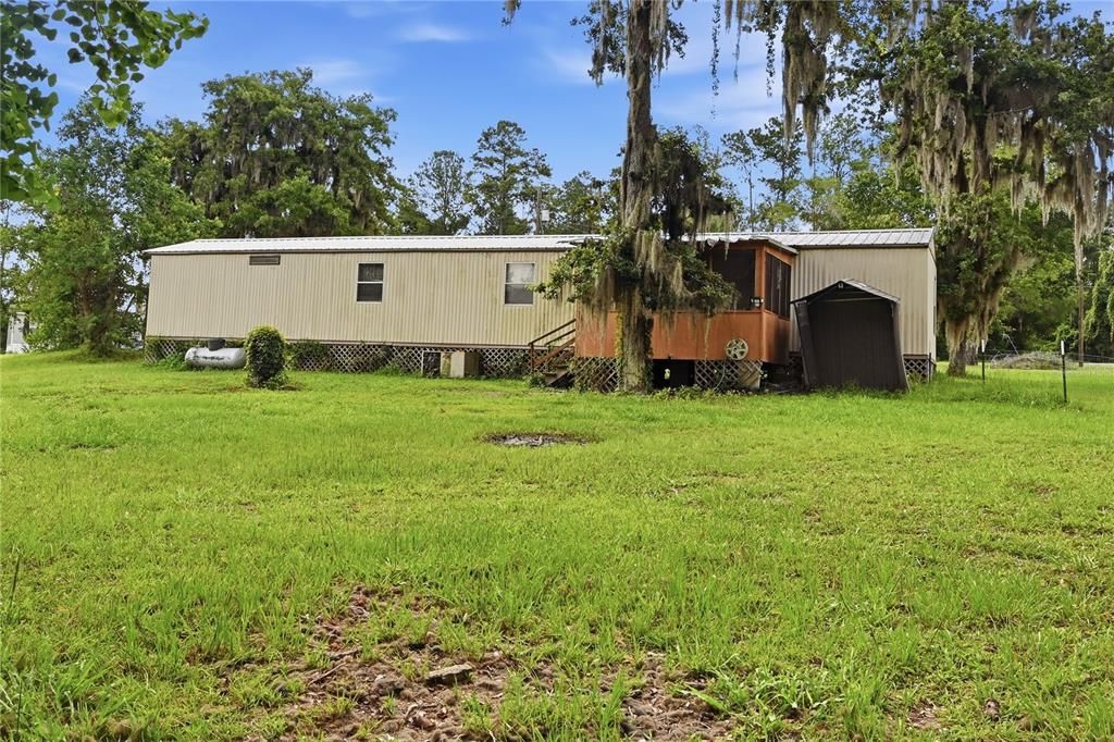 For Sale: $87,000 (2 beds, 2 baths, 924 Square Feet)
