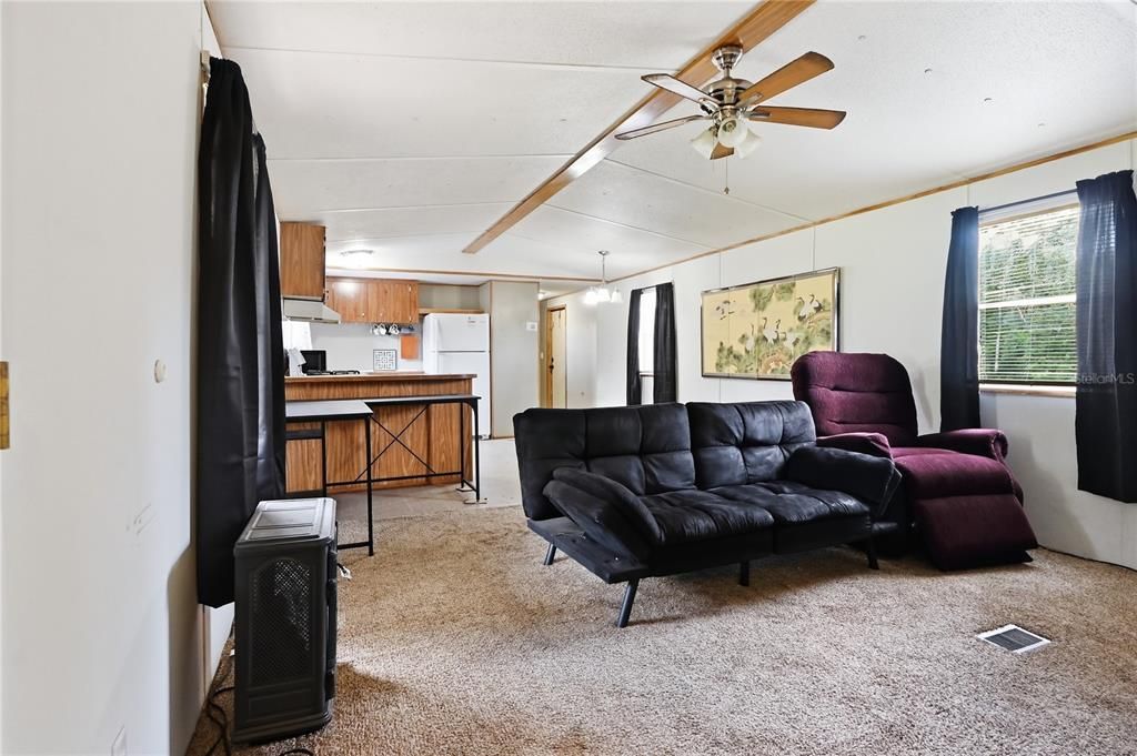 For Sale: $87,000 (2 beds, 2 baths, 924 Square Feet)